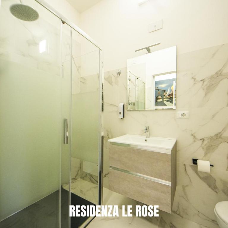 Residenza Le Rose FREE BIKE - Camera Matrimoniale con Bagno Privato - 6