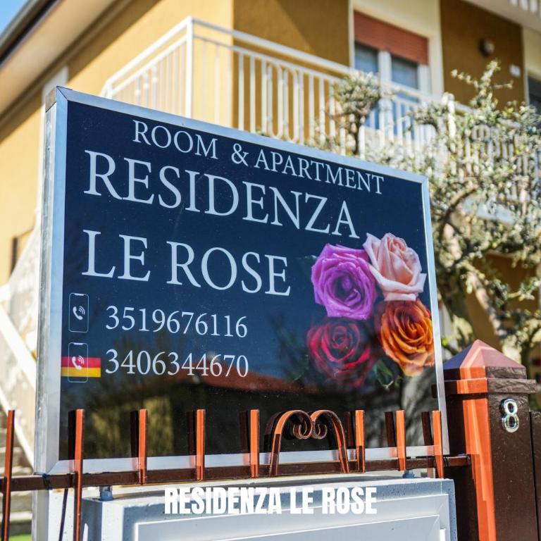 Residenza Le Rose FREE BIKE - Camera Matrimoniale con Bagno Privato - 9