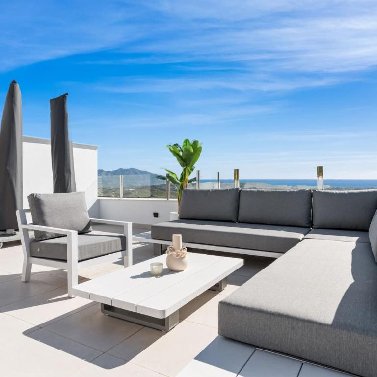 VIVI Homes - Bonita del Sol Beach, Pool, Garden, GYM & SPA - Penthouse Apartment - 5