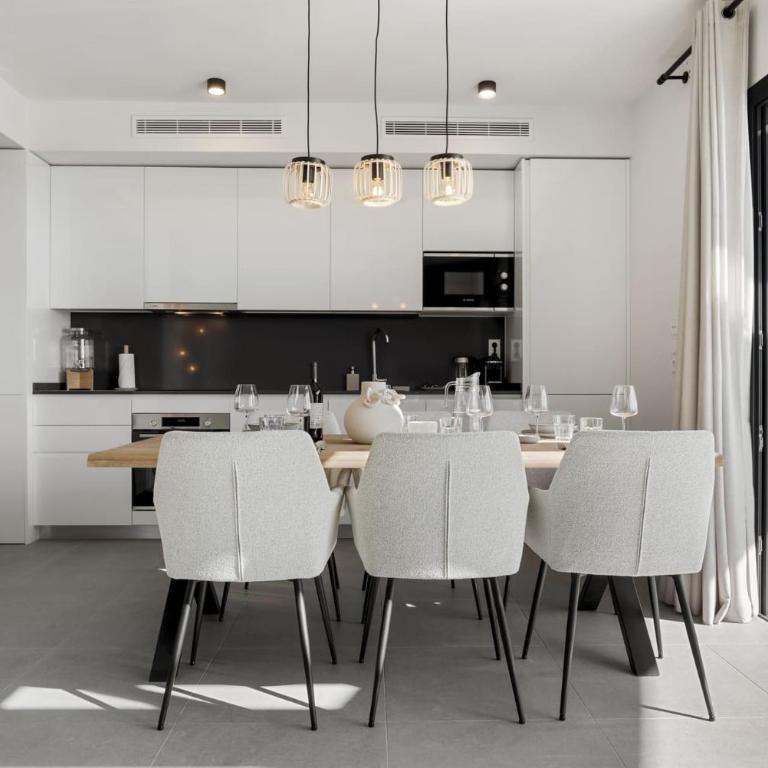 VIVI Homes - Bonita del Sol Beach, Pool, Garden, GYM & SPA - Penthouse Apartment - 6
