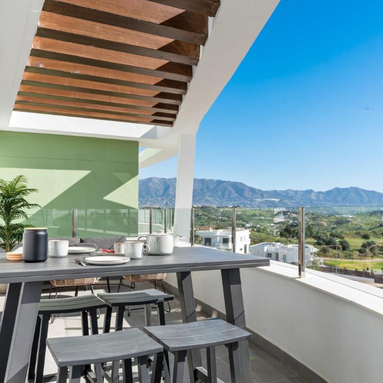 VIVI Homes - Bonita del Sol Beach, Pool, Garden, GYM & SPA - Penthouse Apartment - 9