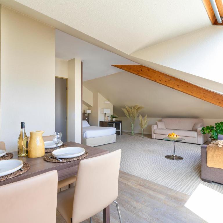 Kyriad Chambéry Centre - Hôtel et Résidence - Studio Familial - 2