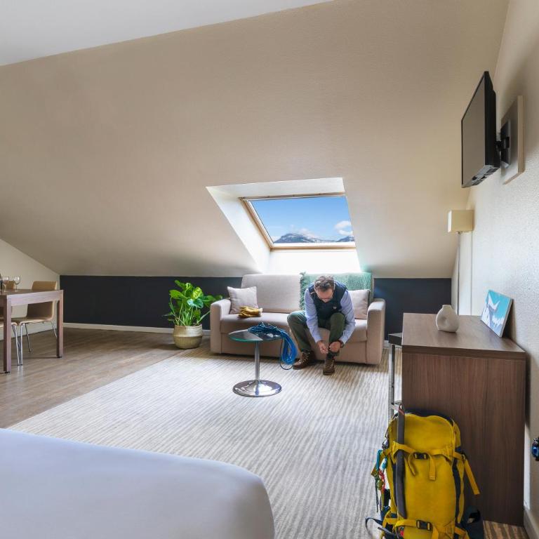 Kyriad Chambéry Centre - Hôtel et Résidence - Studio Familial - 4