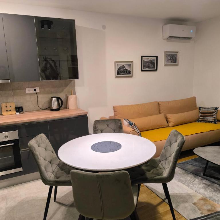 COMODO "Green Hill" - Apartman sa 1 Spavaćom Sobom - 8