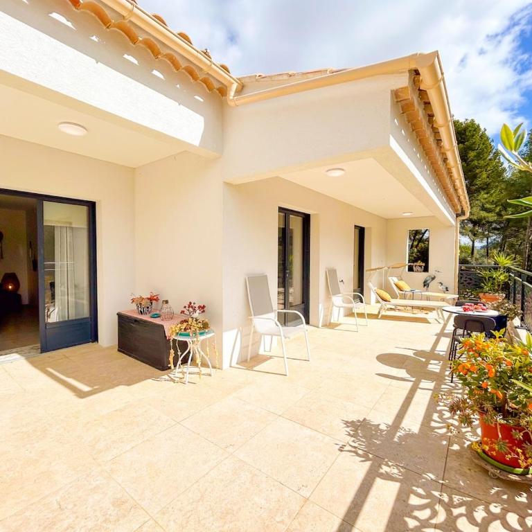 Joli T2 avec terrasse à Bandol - Appartement 1 Chambre - 17