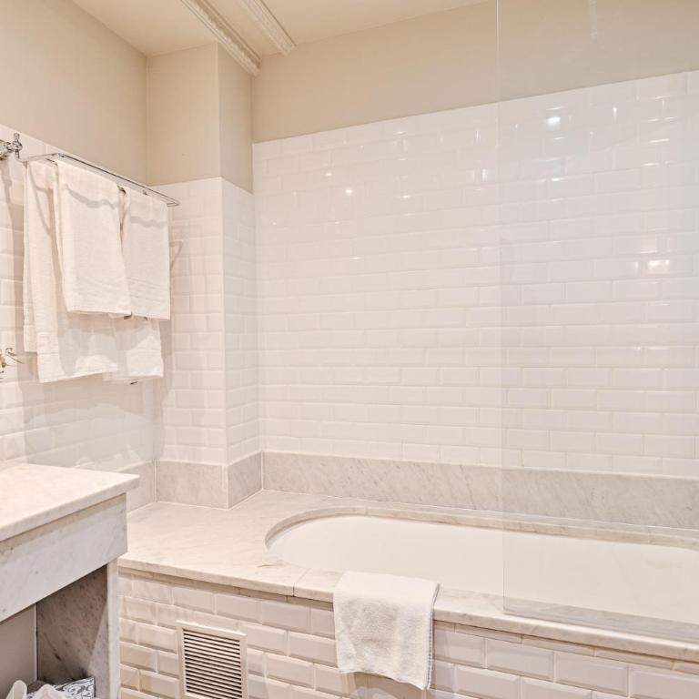 Hostellerie du Cigalou - Chambre Double - 4