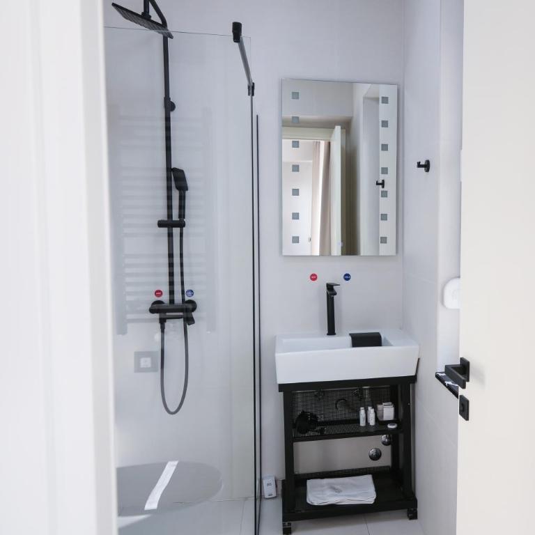 Templum apartments - Slavija square - Deluks Dvokrevetna Soba sa Bračnim Krevetom i Tušem - 10