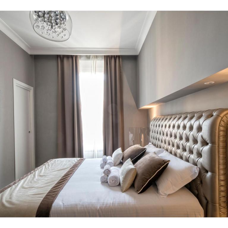 Lea Luxury Rooms - Camera Matrimoniale Classic - 6