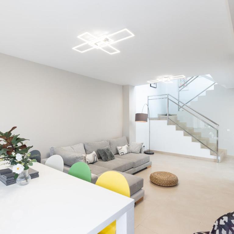 Villa Sienna - Four-Bedroom House - 8