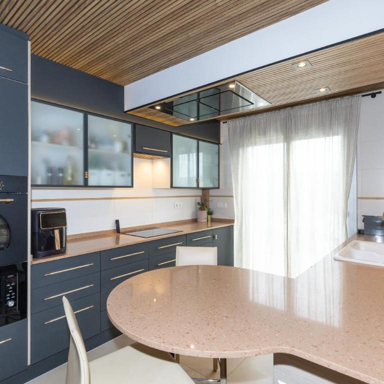 Villa Sienna - Four-Bedroom House - 16