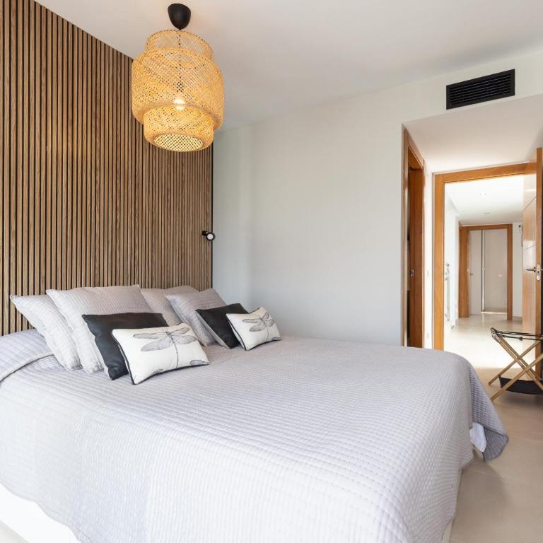 Villa Sienna - Four-Bedroom House - 21