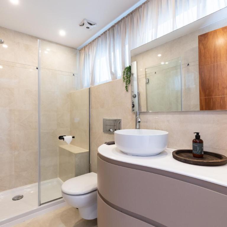 Villa Sienna - Four-Bedroom House - 24