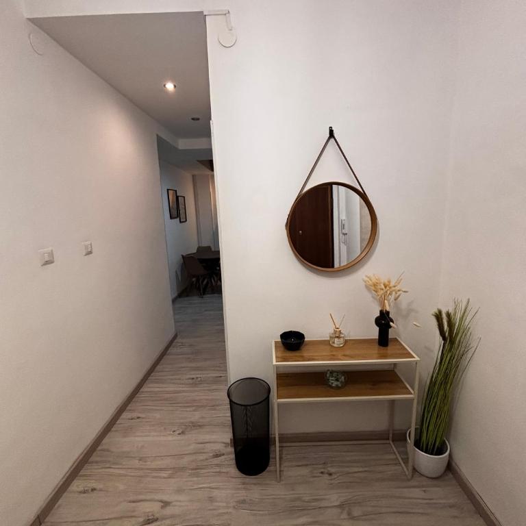 Cominio 56 Apartment near Metro A - Appartamento con 2 Camere da Letto - 6