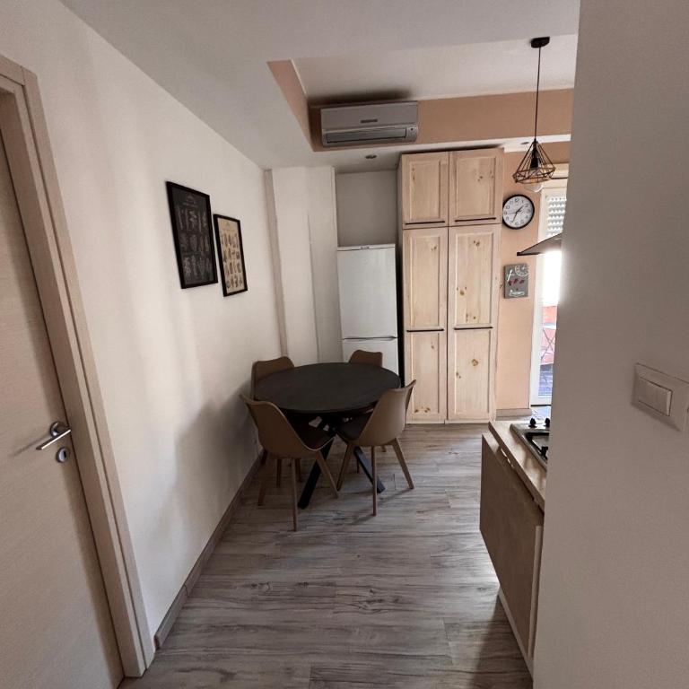 Cominio 56 Apartment near Metro A - Appartamento con 2 Camere da Letto - 10