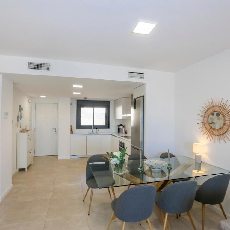 Icon Deluxe Marina Views - Three-Bedroom Apartment - 23