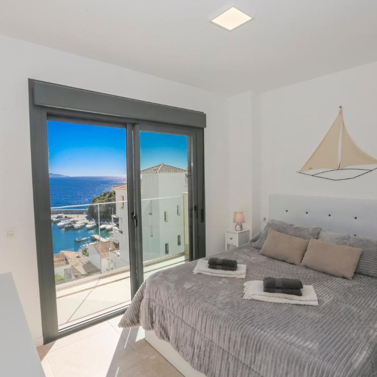 Icon Deluxe Marina Views - Three-Bedroom Apartment - 3