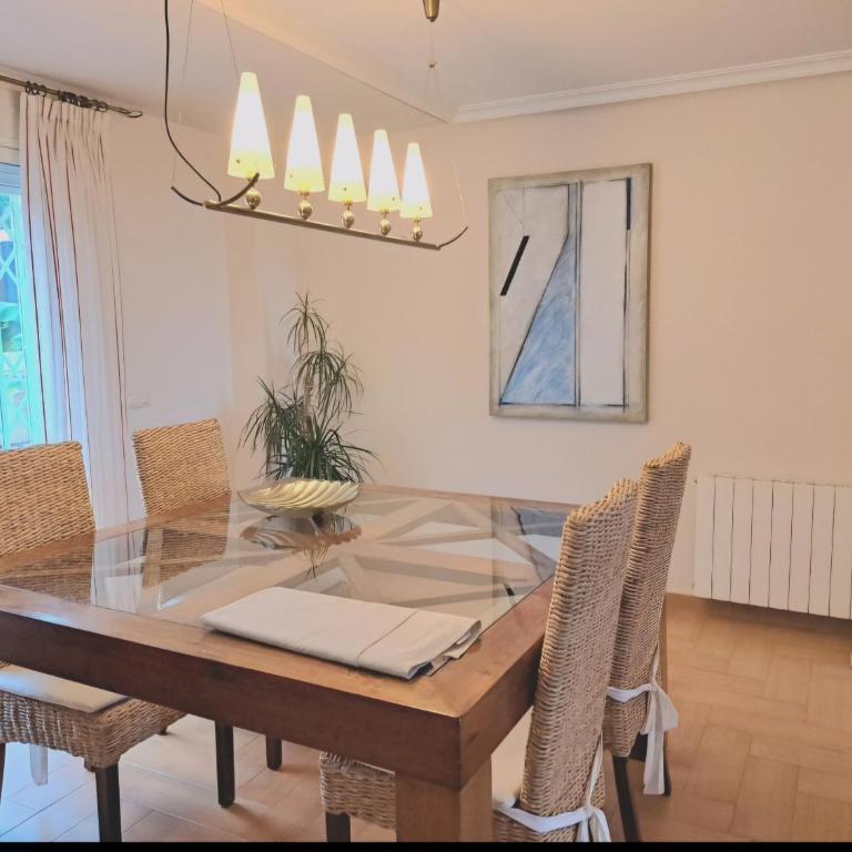 Casa en Valencia, piscina, cerca de golf, playas, moto Gp - Five-Bedroom House - 20