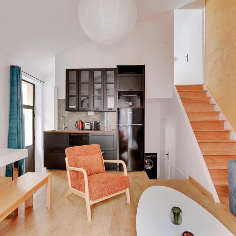 Pick A Flat's Apartments in Montmartre - Rue des Cottages - Appartement 2 Chambres - 17