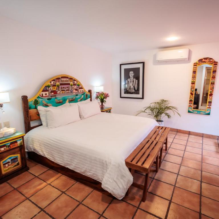 Hotel Rosa Mexicano - Habitación Deluxe con cama extragrande - 14