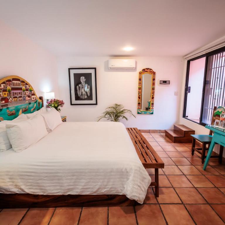 Hotel Rosa Mexicano - Habitación Deluxe con cama extragrande - 1