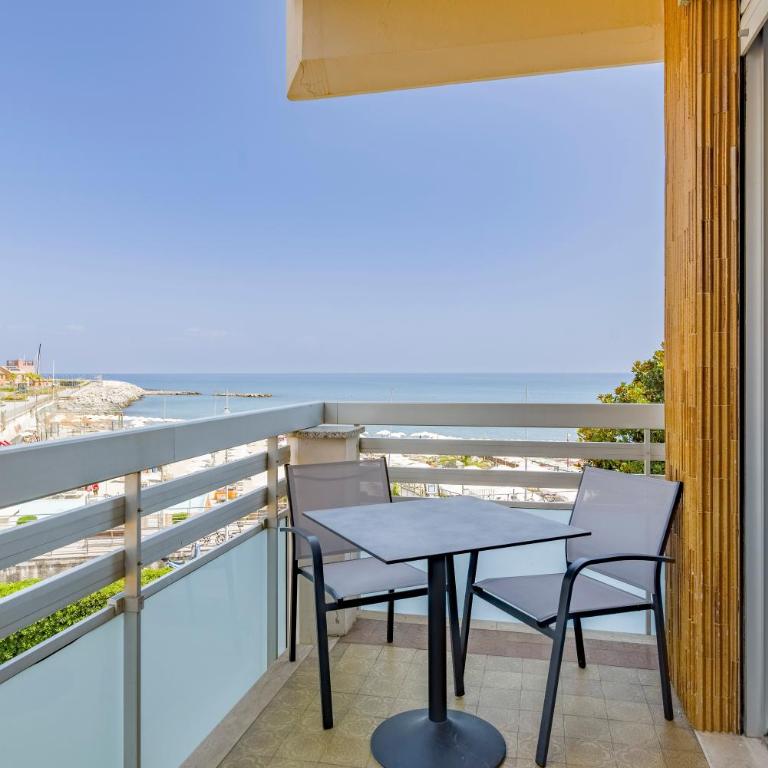 Hotel Garden Lido - Camera Superior Matrimoniale/Doppia con Letti Singoli con Vista Mare Laterale - 3