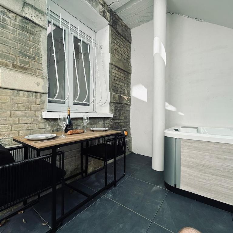1 lenoir cocon romantique avec jacuzzi au centre - Appartement 1 Chambre - 12