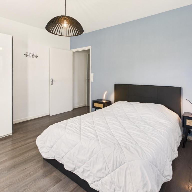 Maison moderne pour 12, grand jardin, terrasse - Maison de Vacances - 14