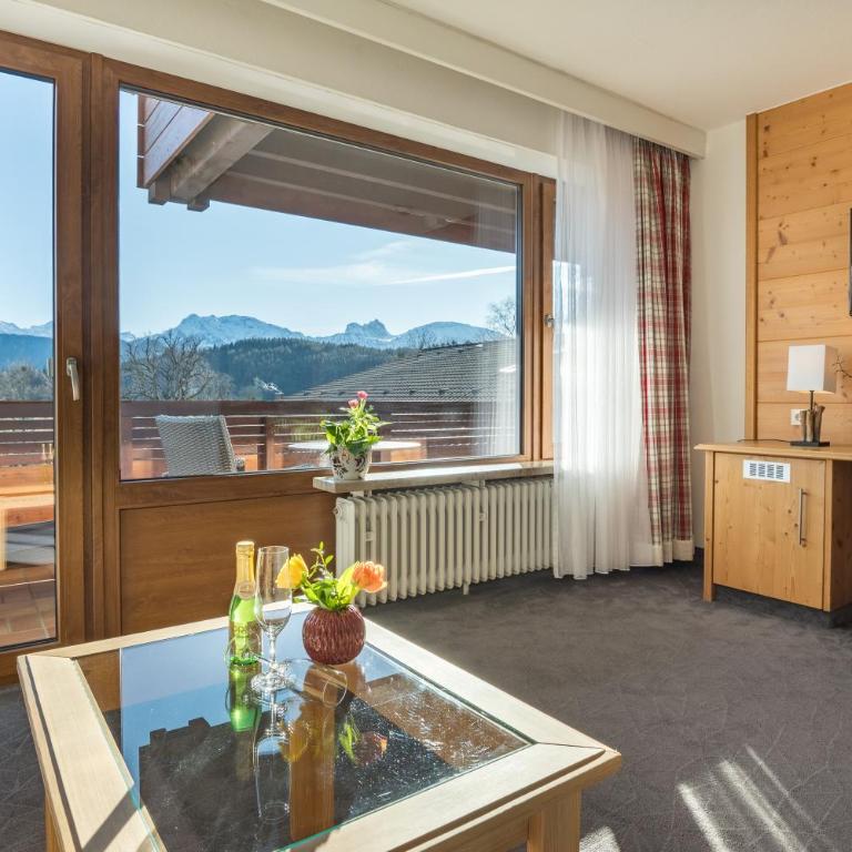 Landhotel Gockelwirt - Doppelzimmer mit Bergblick - 1