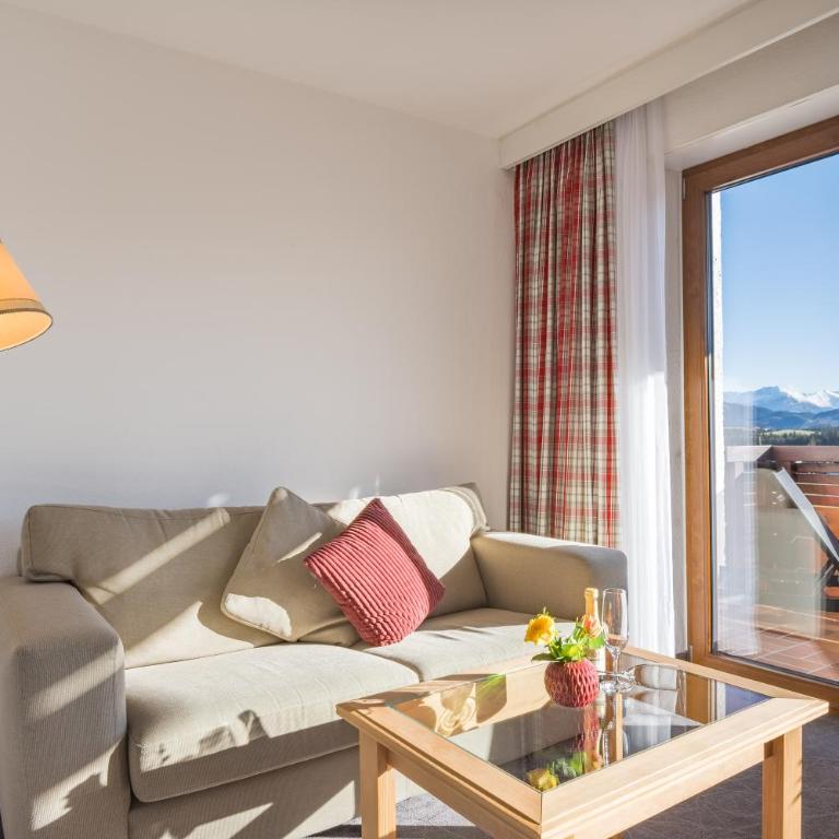 Landhotel Gockelwirt - Doppelzimmer mit Bergblick - 3