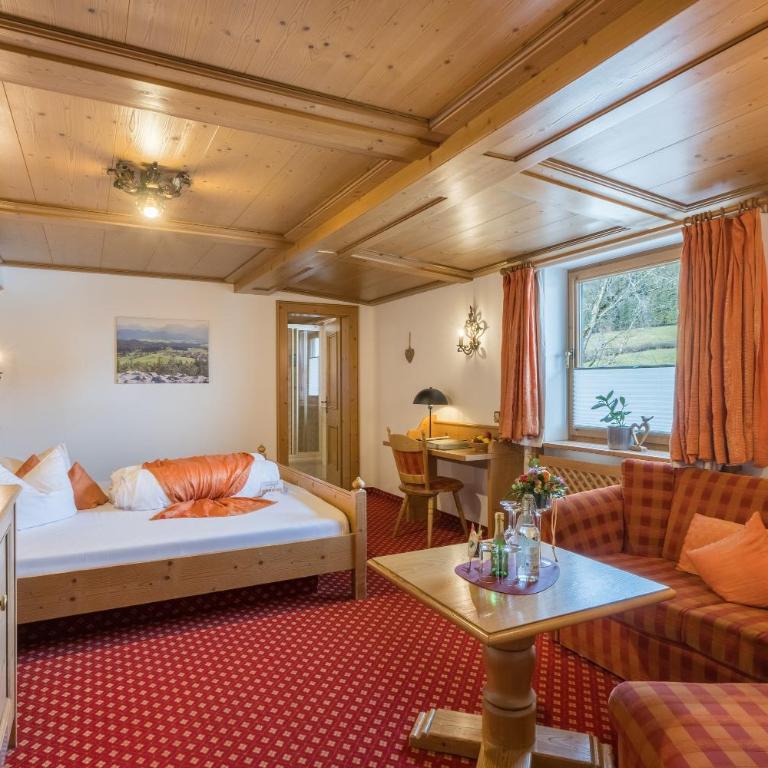 Landhotel Gockelwirt - Familienzimmer mit Badewanne - 1