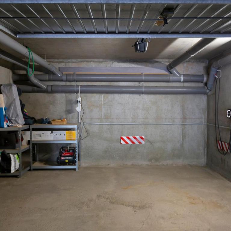 Grand studio climatisé à la mer avec garage privé - One-Bedroom Apartment - 10