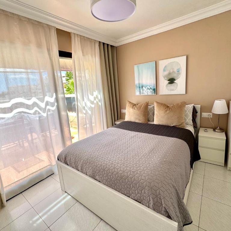 Casa en Nerja con gran terraza, muy luminosa y en tranquila urbanización - Casa de 2 dormitorios - 10
