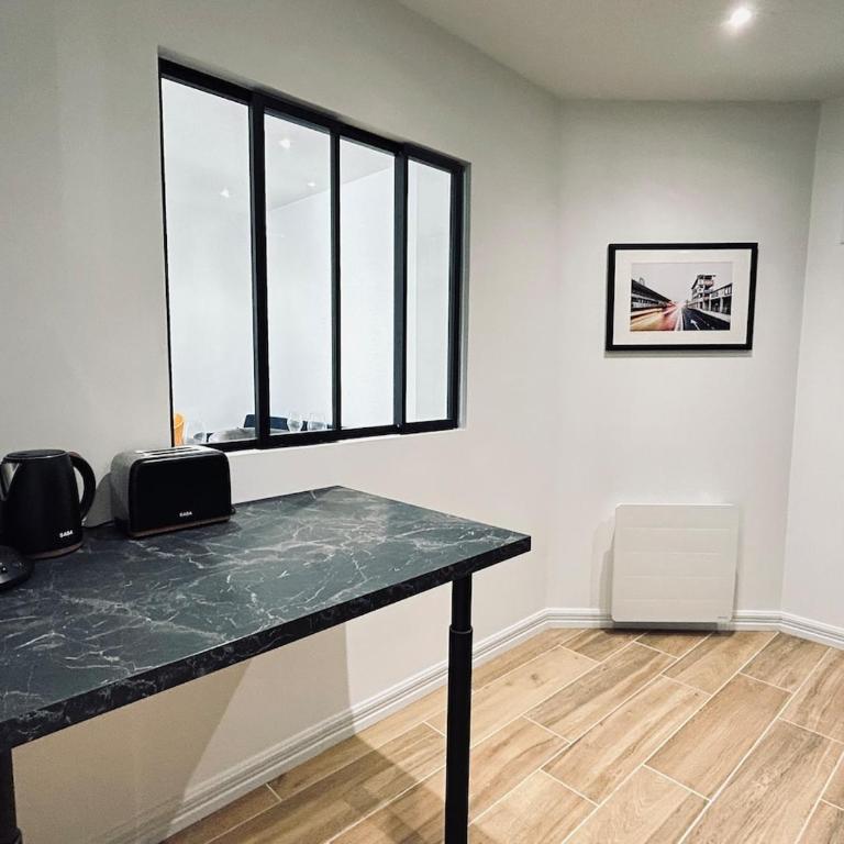 2 Lenoir T2 spacieux avec jacuzzi au centre-ville - Apartment mit 1 Schlafzimmer - 4
