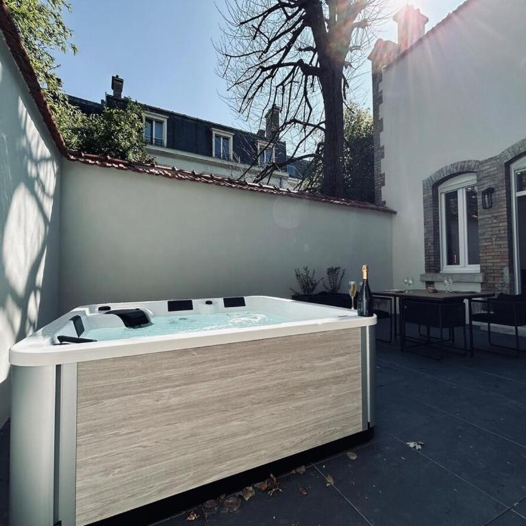 2 Lenoir T2 spacieux avec jacuzzi au centre-ville - Apartment mit 1 Schlafzimmer - 6