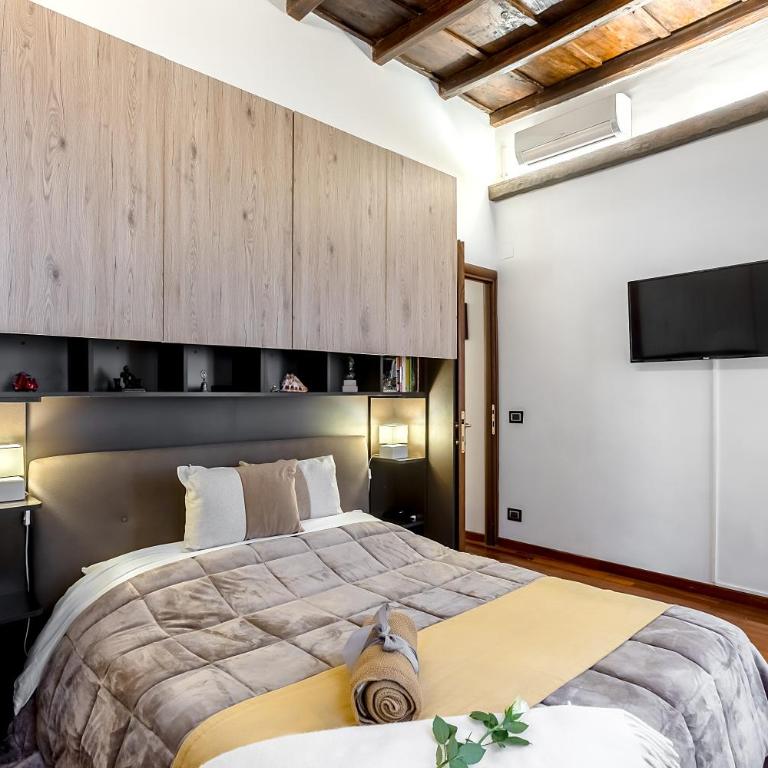 Trevi Fountain Luxury Guest House - Appartamento con Balcone - 14