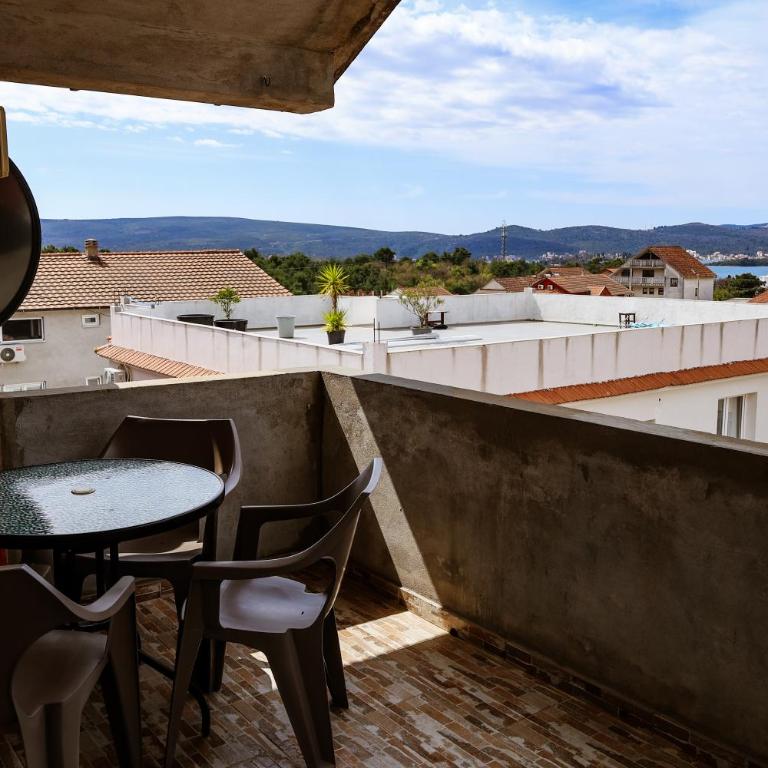 Apartments Djukic - Studio with Sea View - 9