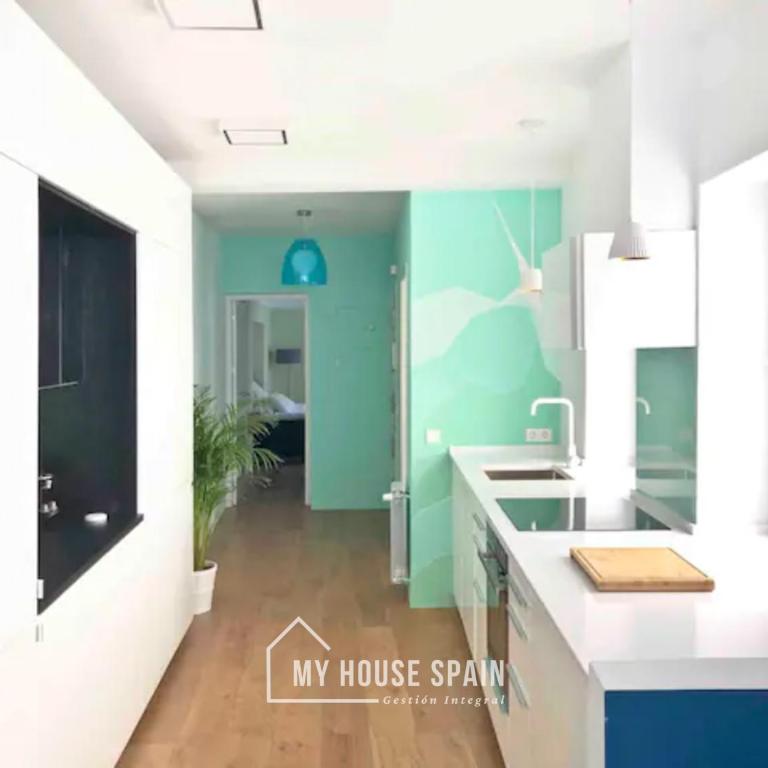 MyHouseSpain - Modern penthouse close to Gran Via - Big Terrace - Apartment with Shower - 6