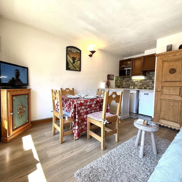 Studio Cabine à Praz-Sur-Arly - 4 pers, Parking, Proche Centre et Pistes - Appartement 1 Chambre - 5