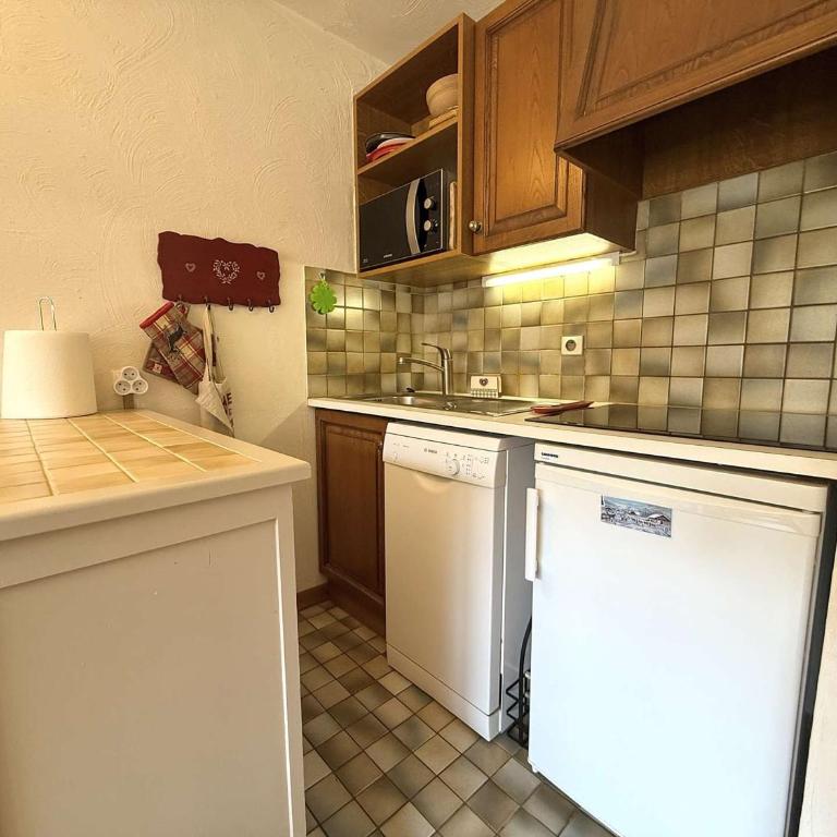 Studio Cabine à Praz-Sur-Arly - 4 pers, Parking, Proche Centre et Pistes - Appartement 1 Chambre - 10