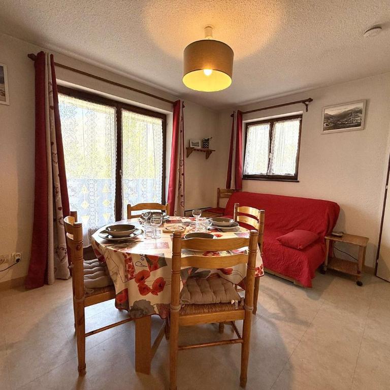 Charmant 2P Cabine à Praz-sur-Arly - Ski, Balcon, Parking, 4 Pers - Appartement 1 Chambre - 4
