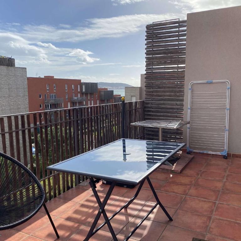 Bel Appartement T2 avec Terrasse et Garage à Balaruc-les-Bains - FR-1-553-269 - Apartment - 1