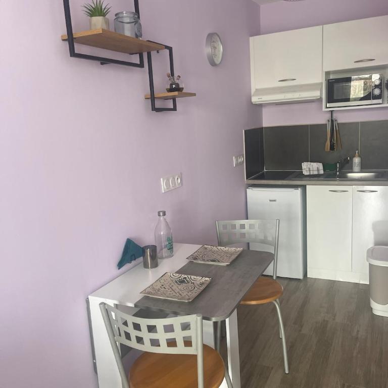 Studio cosy, résidence de tourisme avec piscine - Appartement 1 Chambre - 7