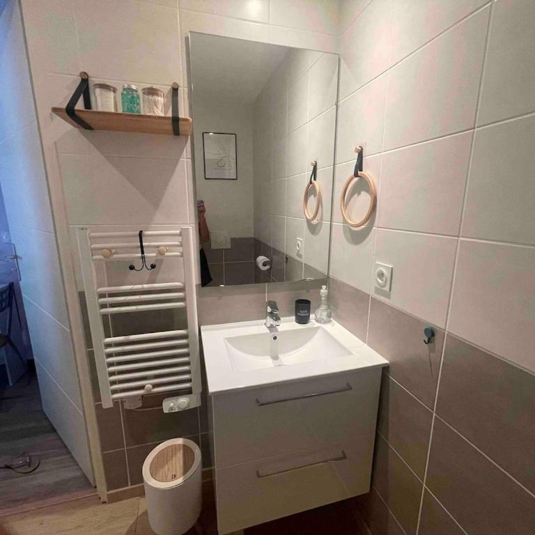 Studio cosy, résidence de tourisme avec piscine - Appartement 1 Chambre - 24