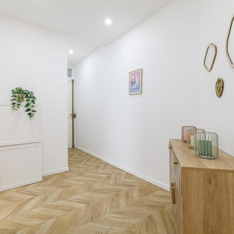 Large & Confort 2 Bdr Renovated - Appartement 2 Chambres - 28