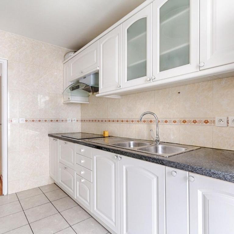 Saint Denis Leon Nozal Magnifique Apartment 5P - Three-Bedroom Apartment - 10
