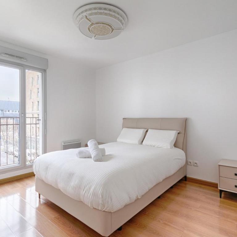 Saint Denis Leon Nozal Magnifique Apartment 5P - Three-Bedroom Apartment - 13