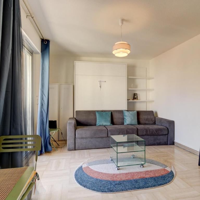 Cozy Studio Apt with balcony close to Garibaldi - Studio avec Balcon - 5
