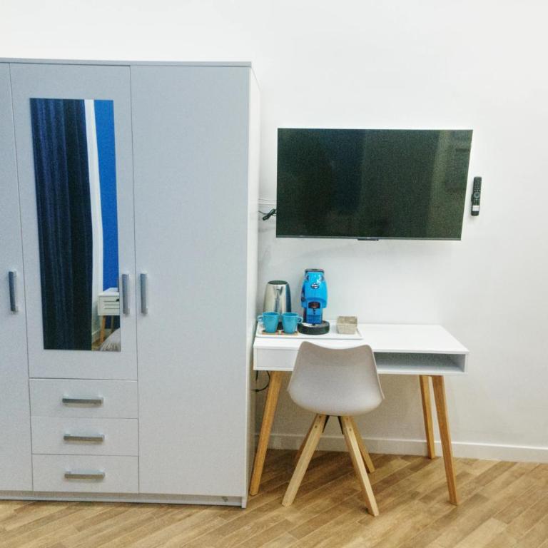 La Casa dei Fiori - Camera Matrimoniale con Bagno Privato - 7