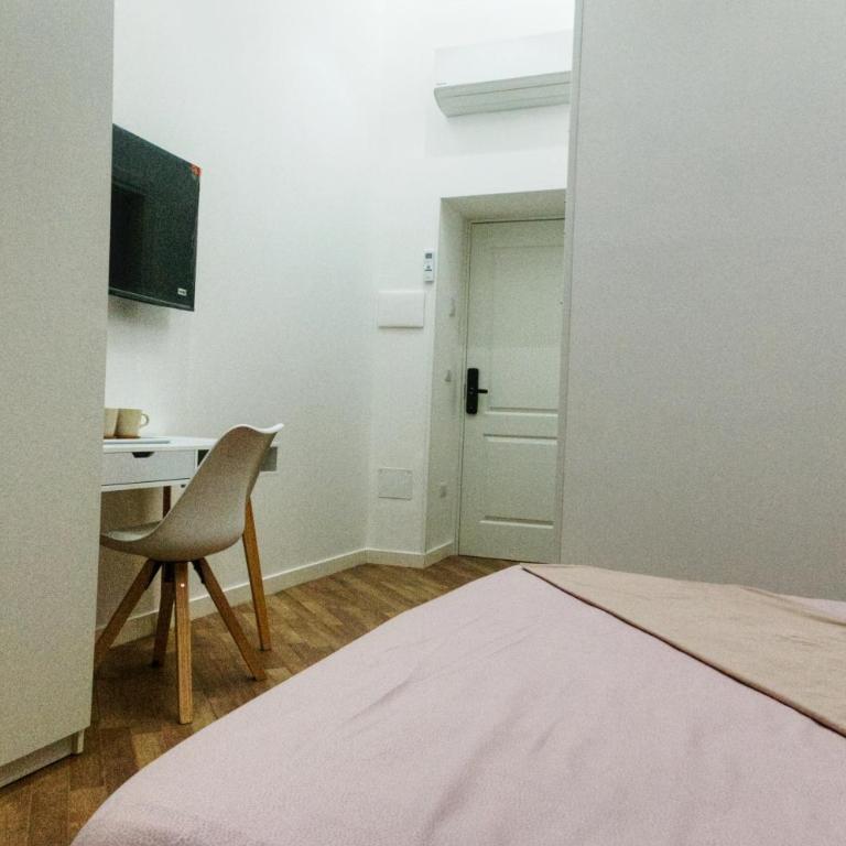 La Casa dei Fiori - Camera Matrimoniale con Bagno Privato - 5
