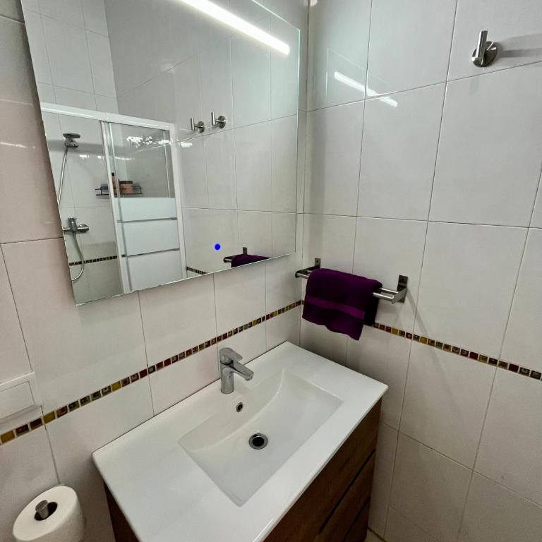 Villa María Cádiz centro, "preferente para mayores de 25 años y familias " - Apartamento de 2 dormitorios - 38